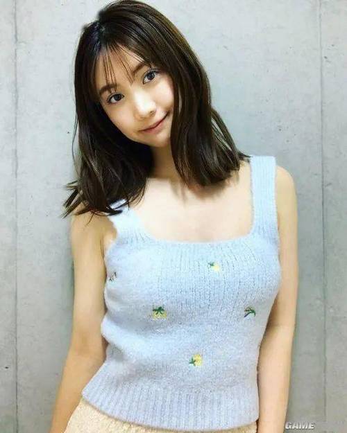 操美女老师大奶子的相关介绍