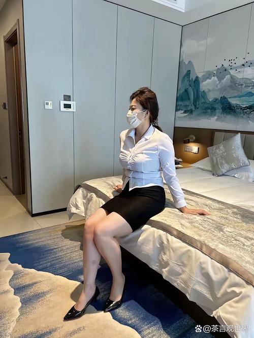 中出巨乳人妻的相关介绍