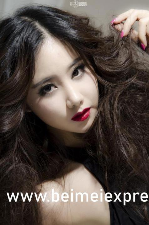 男生操美女老师的相关介绍