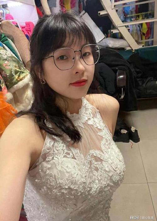 呼和浩特粉嫩少妇av的相关介绍