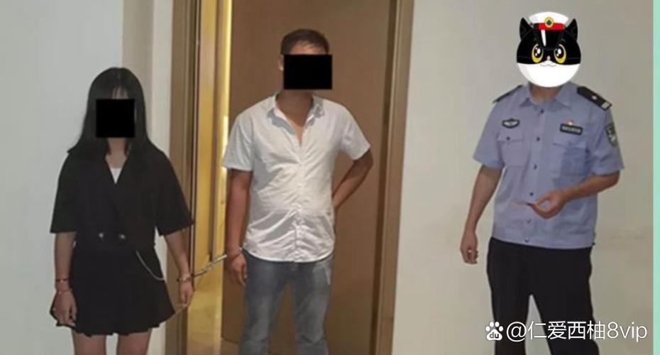 大尺度露点图片的相关介绍