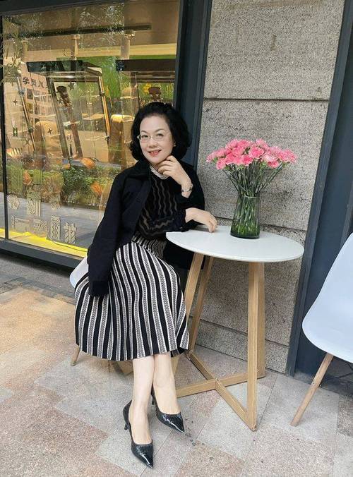 亚洲少妇精品久久的相关介绍