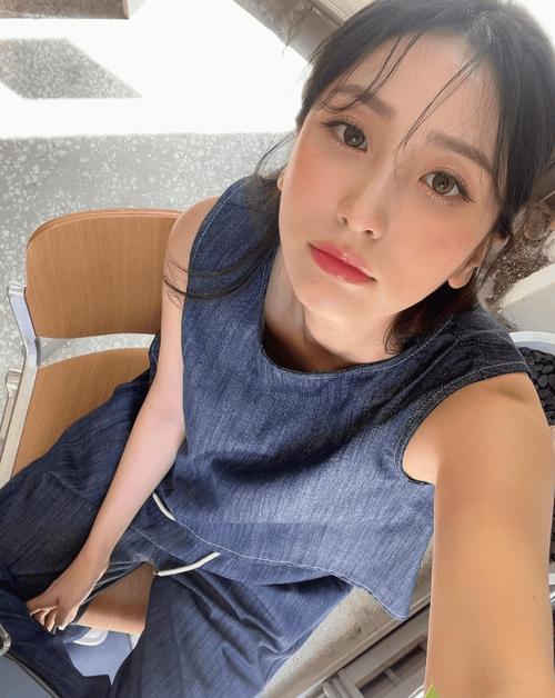 我操美女同桌的相关介绍
