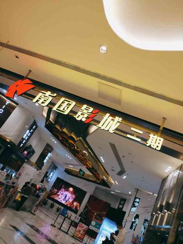 18岁到25岁的女性的相关介绍