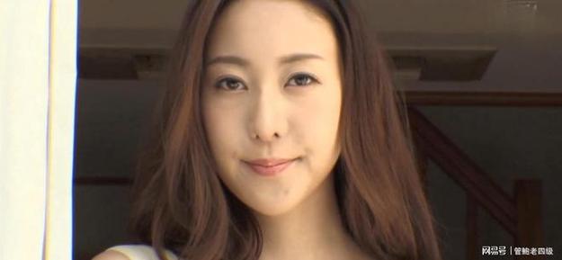 黑丝美女操出白浆的相关介绍