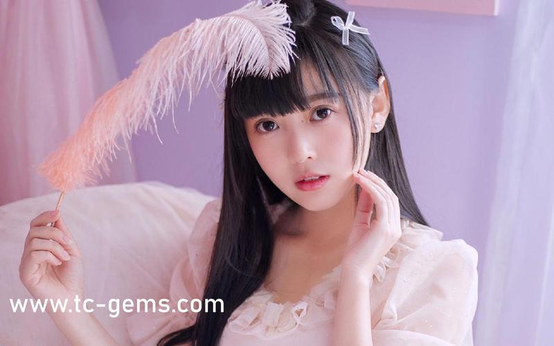 美女老师被的相关介绍