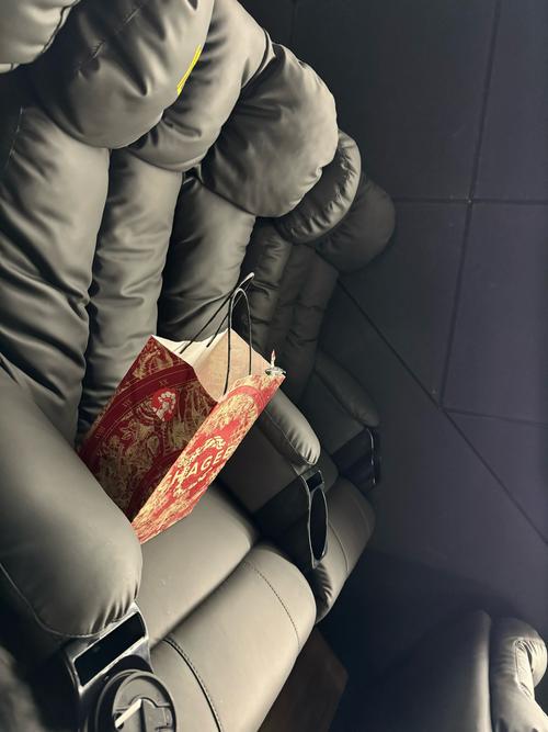 亚洲老少妇的相关介绍
