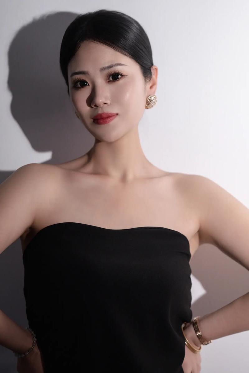 少妇 偷拍的相关介绍
