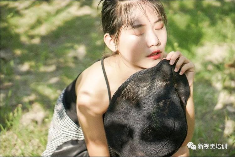 少妇按摩偷拍电影的相关介绍