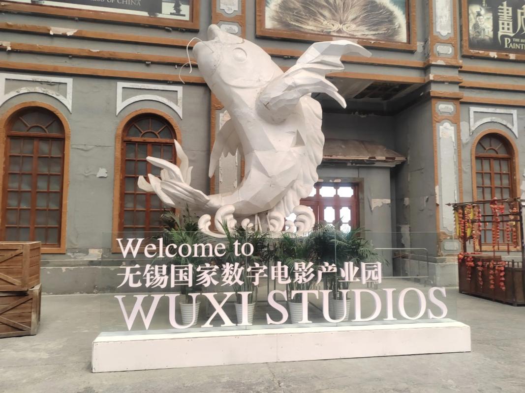 美女老师被同学操的相关介绍
