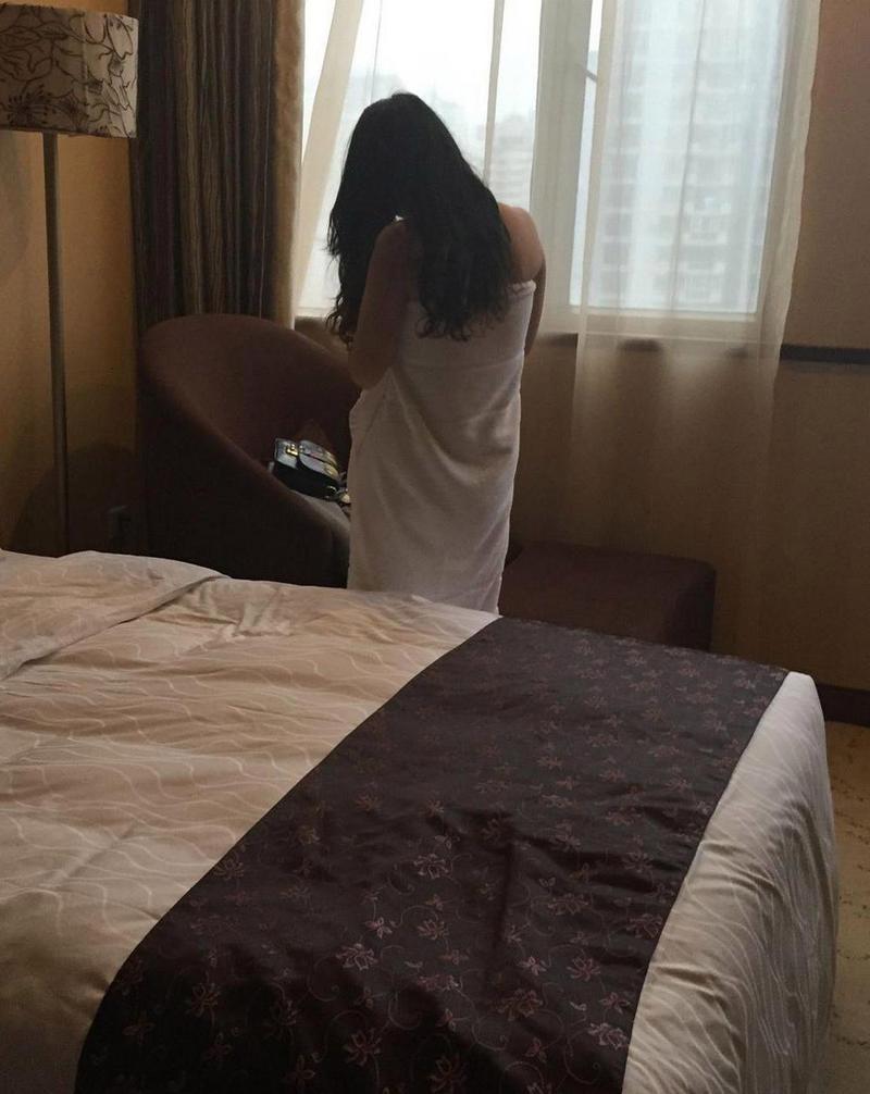 18岁禁止观看在线观看的相关介绍